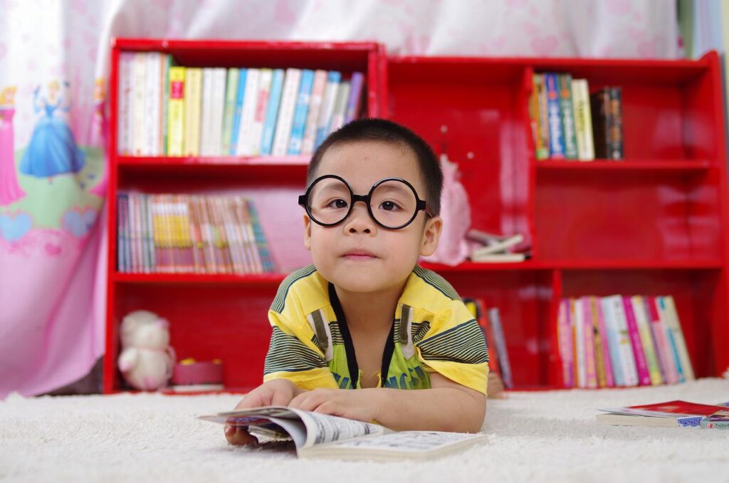 boy, reading, book-921807.jpg